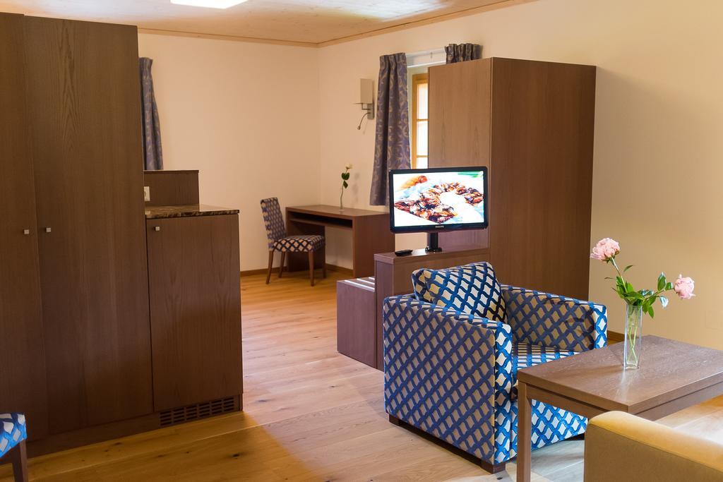 Stiftsschmiede Ossiach Hotel Kamer foto