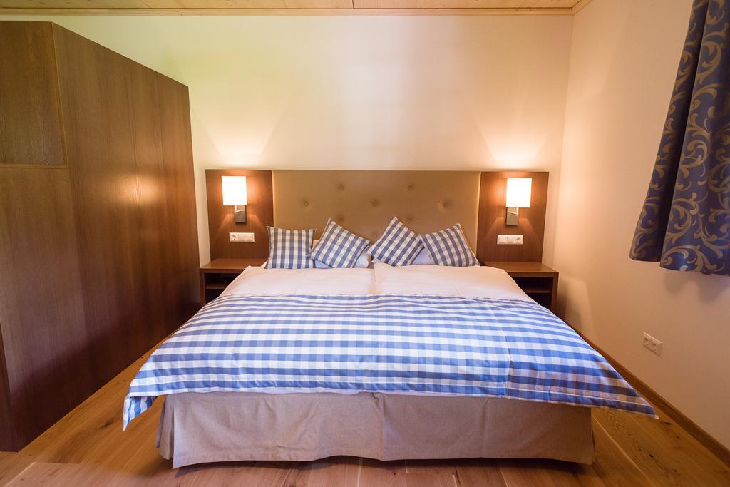 Stiftsschmiede Ossiach Hotel Kamer foto